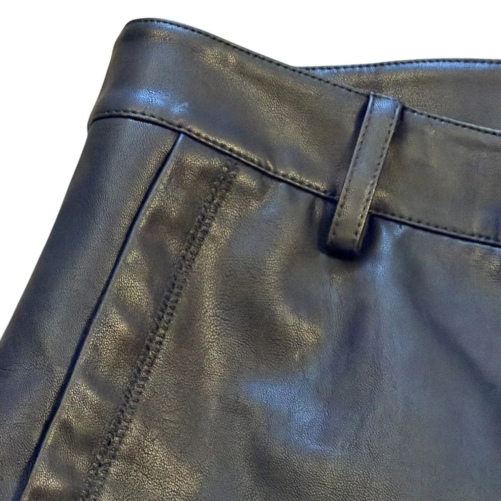Handless Inc Black Faux Leather Wide Leg‎ Pants High Waisted Seam Detail Size L